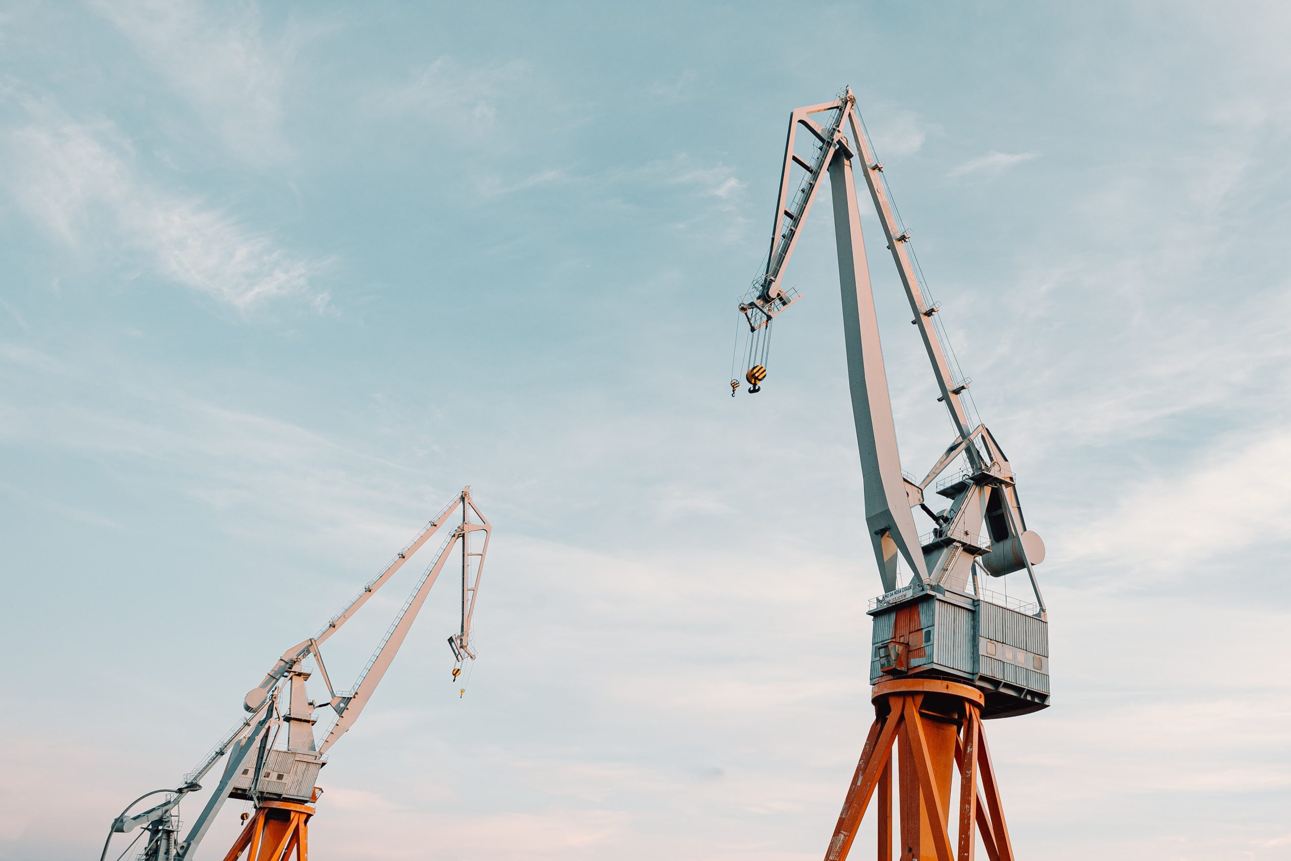 Should I rent or buy a crane?